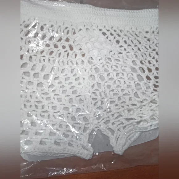 NWT OLIVACEOUS White Crochet Coverup Shorts Women’s - Picture 4 of 10